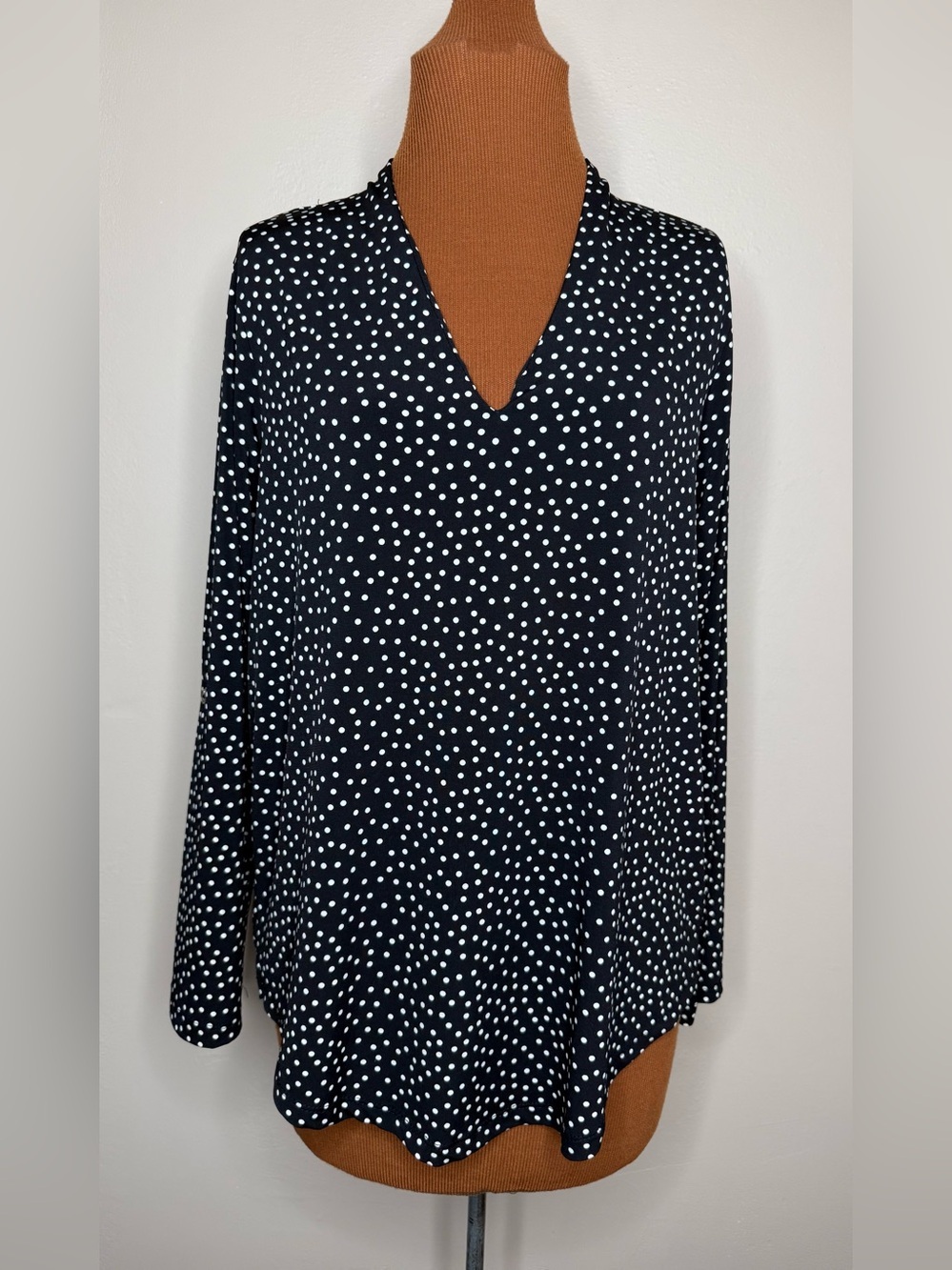 Jones New York Black & White Polka Dot V-Neck Long Sleeve Blouse Size Large